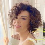 artist image Fatma Turgut Sen Diyorum Elimde Dünya