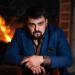 artist image Артур Халатов Ревнуй (21 мая 2021) Ревнуй - Single