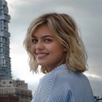 artist image Louane Tornade Joie de vivre (En couleurs)