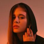 artist image Elvira T [drivemusic.me] Невыносимо (Acoustic Version) Невыносимо (Acoustic Version) - Single